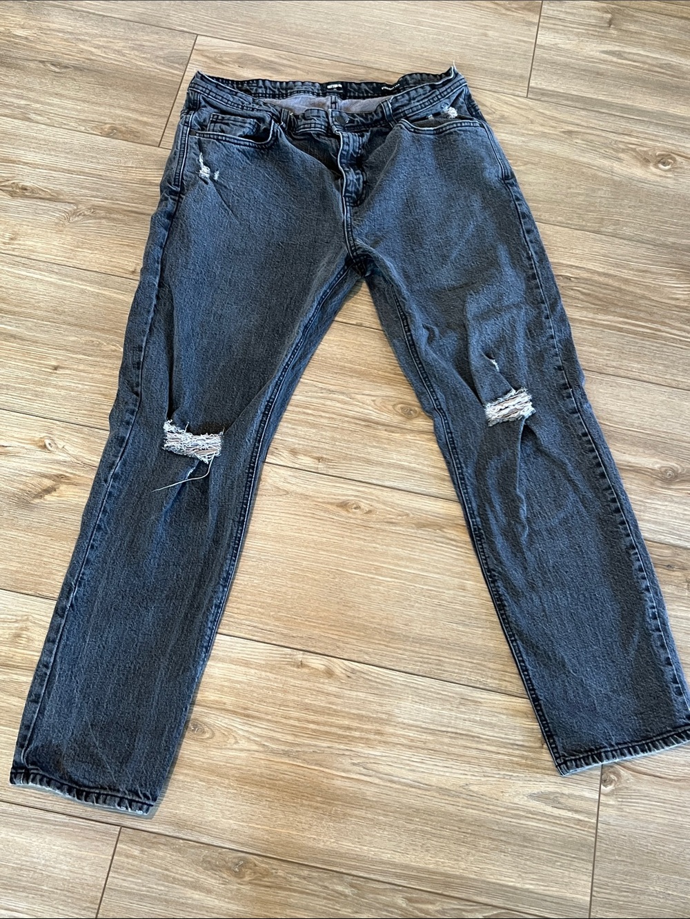Cotton On Men’s Straight Black Distressed Jeans, Sz 34